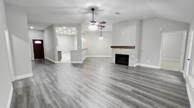 19610 Vernier Woods Ln in Spring, TX - Building Photo - Building Photo