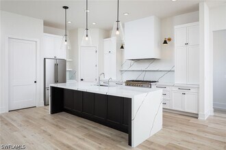 5772 Green Blvd in Naples, FL - Building Photo - Building Photo