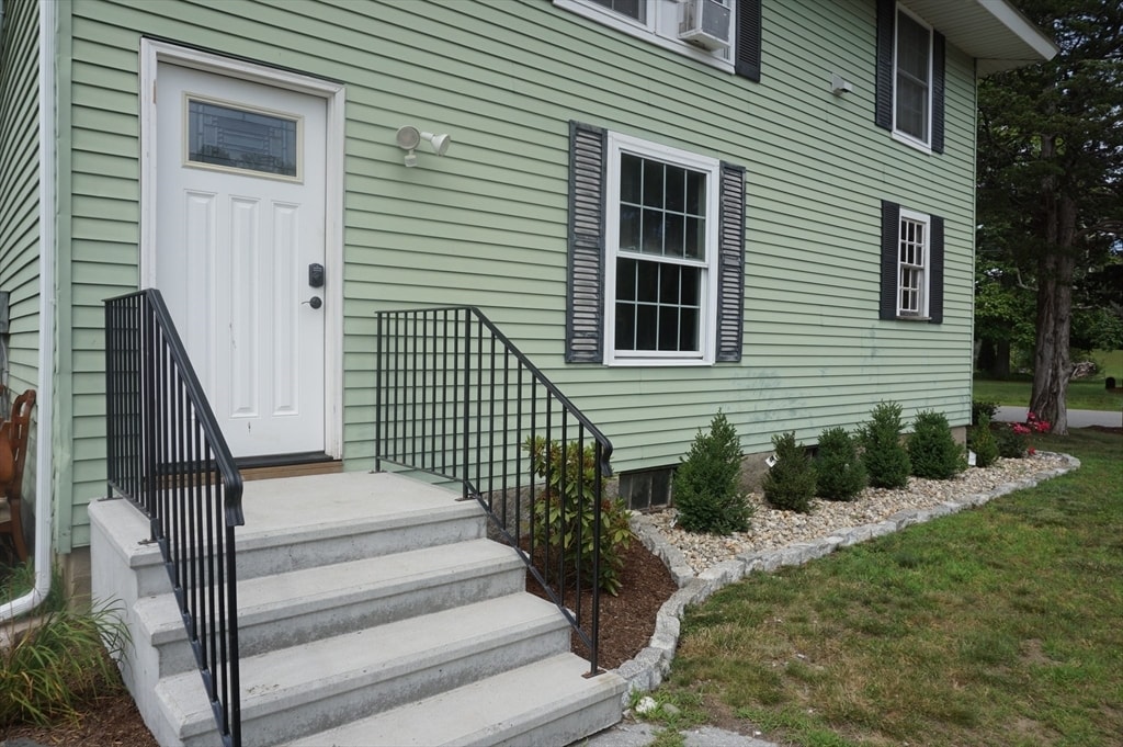 64 Mill St in Pepperell, MA - Building Photo