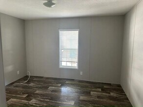 9353 Eden Dr in Tampa, FL - Building Photo - Building Photo