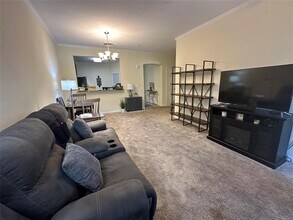 2815 Kings Crossing Dr in Houston, TX - Building Photo - Building Photo
