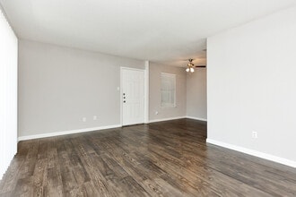 Agave Falls in Austin, TX - Building Photo - Building Photo