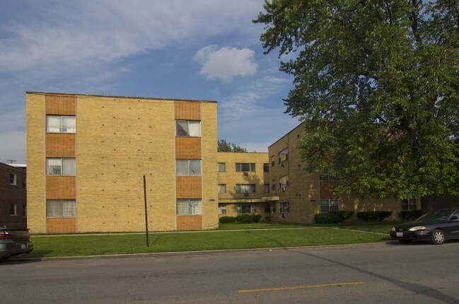 8321 S King Dr in Chicago, IL - Building Photo - Building Photo