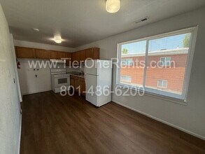 2544 S 700 E in Salt Lake City, UT - Building Photo - Building Photo