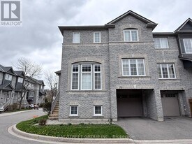 5535 Glen Erin Dr in Mississauga, ON - Building Photo