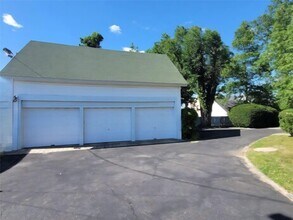 23 George St in Manhasset, NY - Building Photo - Building Photo