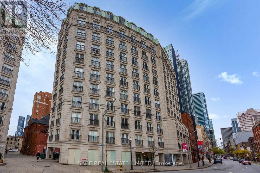 115 Richmond St E in Toronto, ON - Building Photo