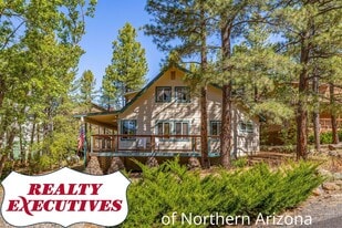 1420 Jaguar Ln in Munds Park, AZ - Building Photo