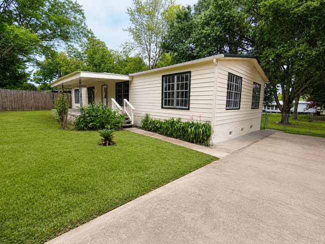 property at 201 Wakefield Dr