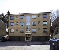 54 Waniska Ave Apartments