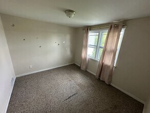 69 Dirigo Dr in Bangor, ME - Building Photo - Building Photo