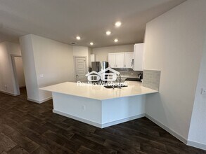 103 Krause Spgs Dr in Hutto, TX - Building Photo - Building Photo
