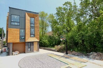 1817 N Arlington Pl in Milwaukee, WI - Building Photo - Building Photo