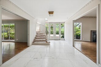 626 Rocky River Rd in Houston, TX - Foto de edificio - Building Photo