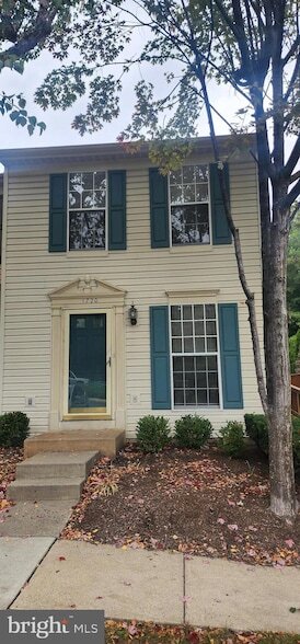1720 Grover Glen Ct in Woodbridge, VA - Building Photo
