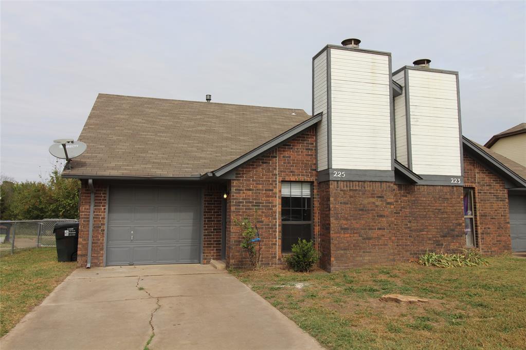 225 Skylark Ct in Norman, OK - Building Photo