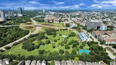 3003 Memorial Ct in Houston, TX - Building Photo - Building Photo