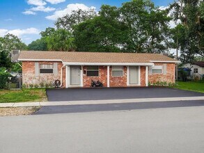 4350-4352 SW 62nd Ave in Davie, FL - Building Photo - Building Photo