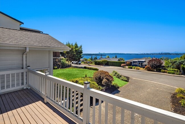 property at 6214 102nd Pl NE