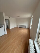 16 Church St E in Brampton, ON - Building Photo - Building Photo