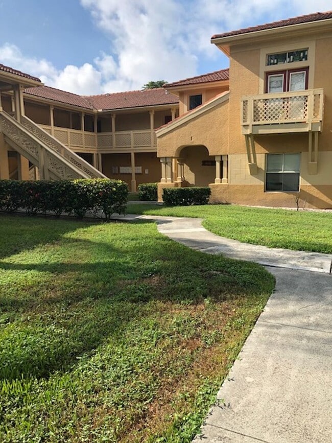 property at 4807 Via Palm Lakes