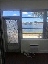 19001 NE 2nd Ave in Miami, FL - Building Photo - Building Photo