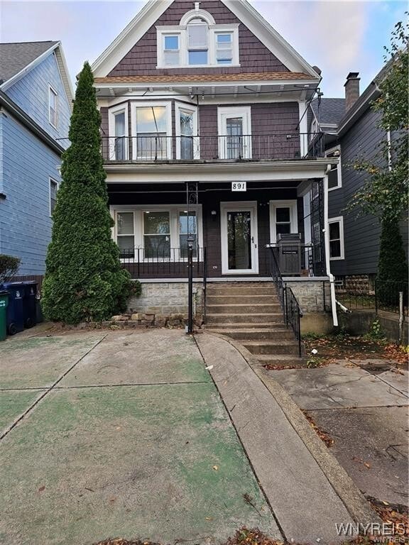 891 Richmond Ave