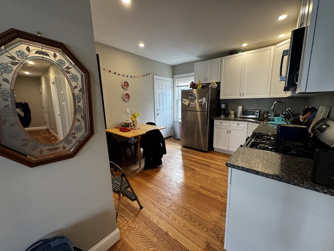 10 Cambridge Ter, Unit 3 in Cambridge, MA - Building Photo - Building Photo