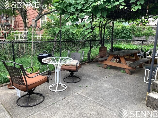 11 Thorndike St, Unit 2
