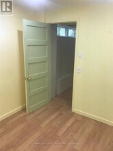 385 Taylor Mills Dr S in Richmond Hill, ON - Building Photo - Building Photo