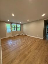 75 High St in London, ON - Building Photo - Building Photo