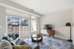 421 E Market St, Unit ID1384024P in Indianapolis, IN - Building Photo