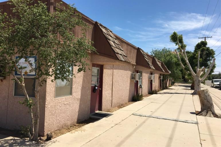 Montecito Apartments in Brawley, CA - Building Photo