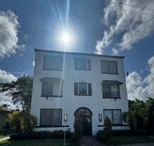 444 Ponce de Leon in Coral Gables, FL - Building Photo