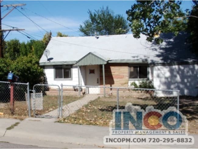 property at 4769 W Ellsworth Ave