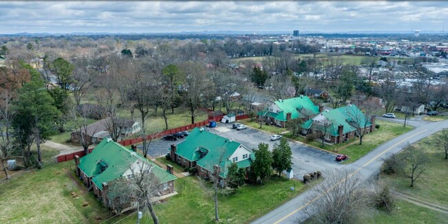 Hamilton Court Apartments in Murfreesboro, TN - Building Photo - Building Photo