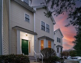 555 Main St in Woburn, MA - Building Photo - Building Photo