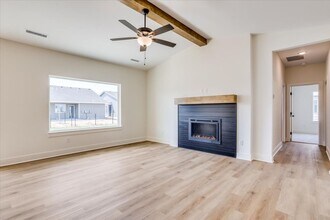 5475 Brisk Bay Ct in Maize, KS - Building Photo - Building Photo