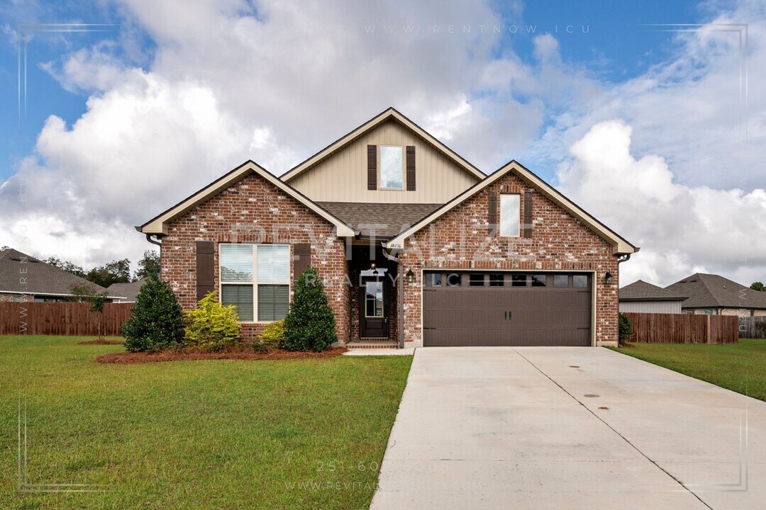 14496 Chenin Blanc Dr in Silverhill, AL - Building Photo
