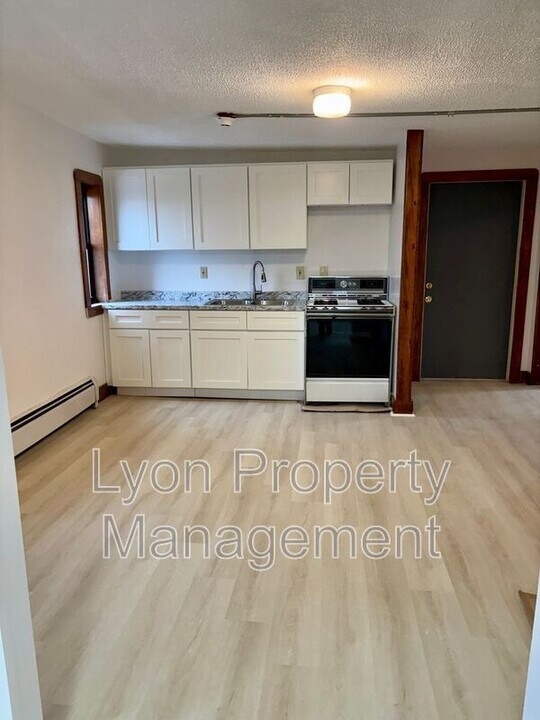 262 Illinois St in Central Falls, RI - Building Photo