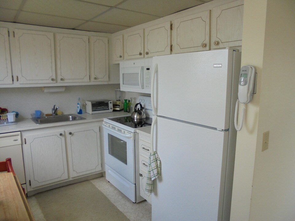 164 Brighton D in Boca Raton, FL - Building Photo