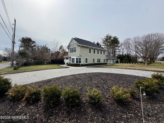 41 Brookwillow Ave in West Long Branch, NJ - Building Photo - Building Photo