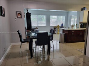 6930 SW 12th St in Pembroke Pines, FL - Building Photo - Building Photo