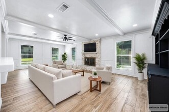 3511 Tree Ln in Humble, TX - Foto de edificio - Building Photo