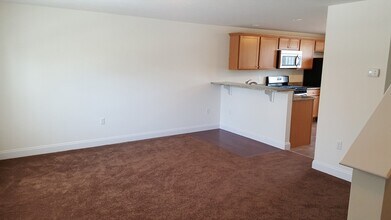 246 High St Ext in Lancaster, MA - Building Photo - Building Photo
