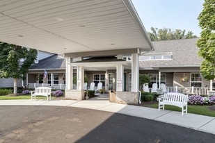 Pine Ridge of Plumbrook Senior Living Apartments