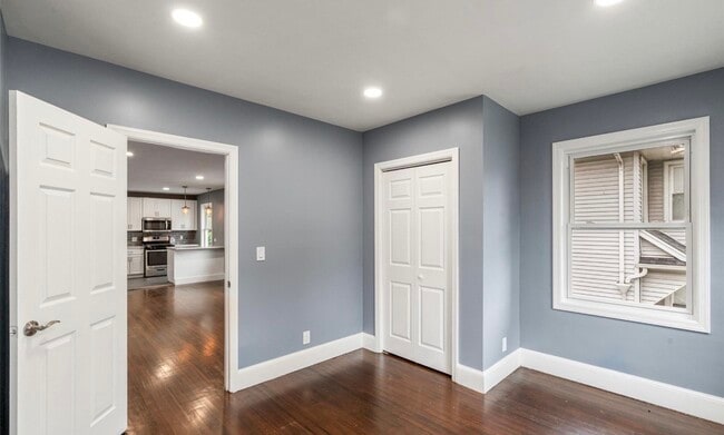 402 Morse Ave in Ridgefield, NJ - Building Photo - Building Photo