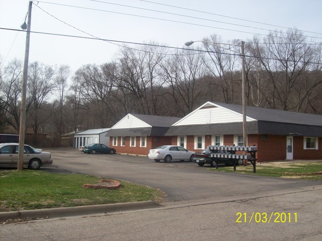 Sun Valley Apartments in East Peoria, IL - Building Photo - Building Photo