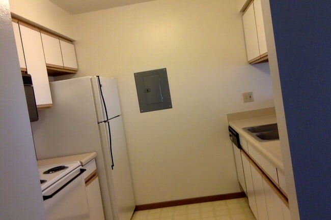 85 Sugar Creek Ln, Unit 207 in North Liberty, IA - Building Photo - Building Photo