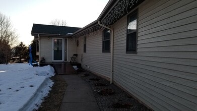 1348 140th St in New Richmond, WI - Foto de edificio - Building Photo